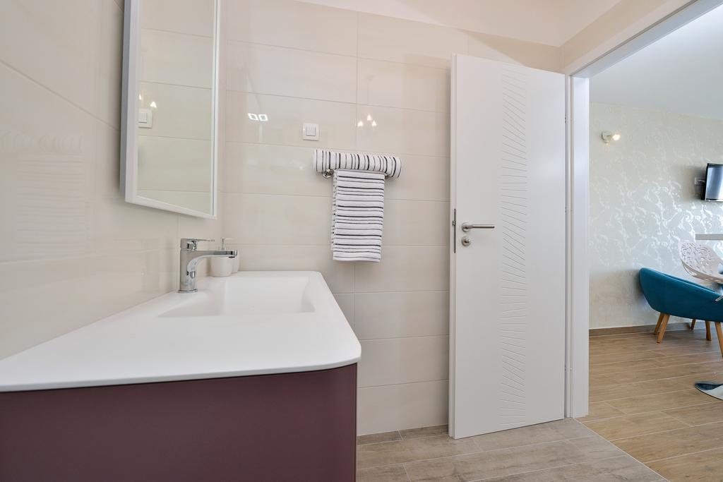 זאדאר Lavender Apt. W. Balcony In Old Town מראה חיצוני תמונה